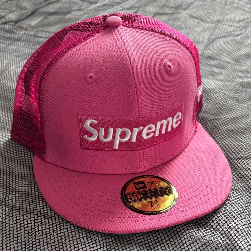 Supreme x NEW ERA Hot Pink Mesh fitted hat *new w/ tags size 7 3/8
